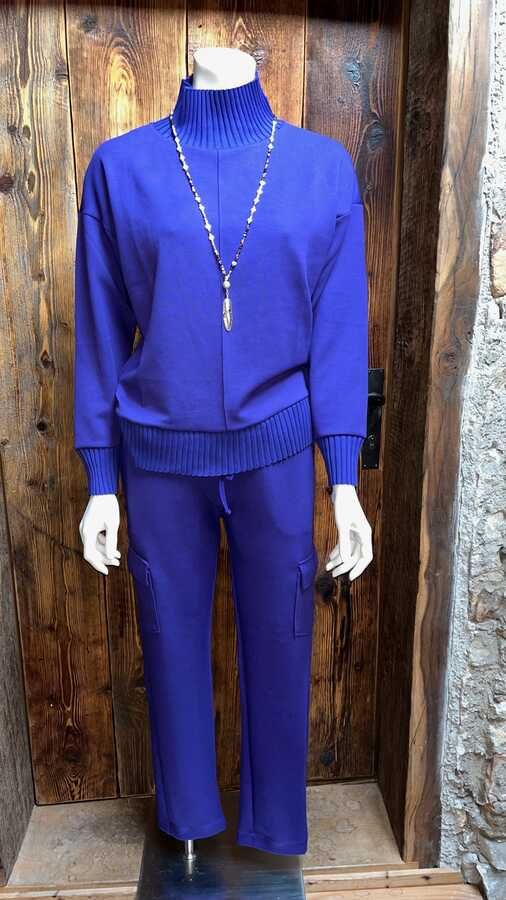 Loungewear von Munich Freedom in violet, black und creme 01
